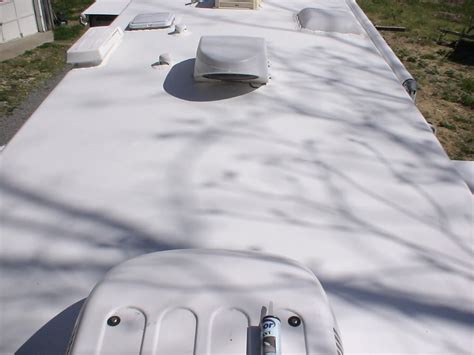 Koolseal 63 900 Rv Elastometric Rubber Roof Premium Top Coat Kit