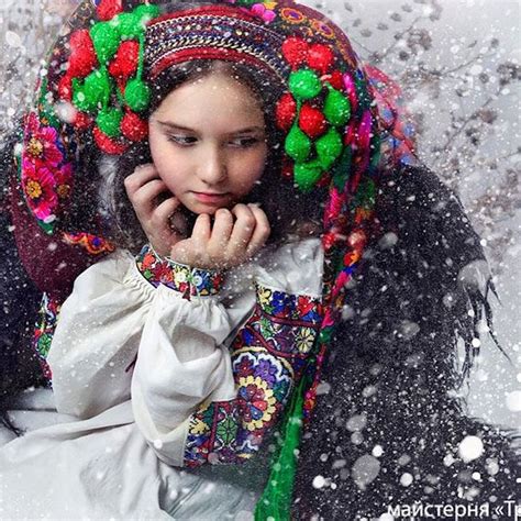 Beautiful Portraits Of Modern Women Giving New Meaning To Traditional Ukrainian Crowns Modern