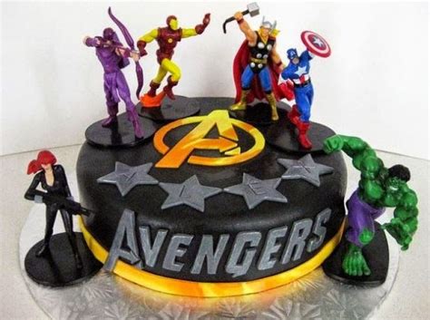 Perfect way to help celebrate your little superheros big day! 15 Kue ultah dengan tema The Avengers, nggak tega ...