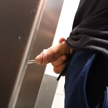 A Huge Cock Caught Peeing Male Sharing
