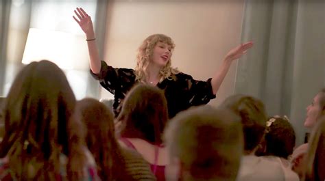 Taylor Swift Shares Video From Secret Reputation Sessions