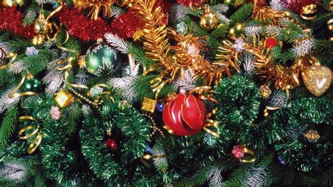 Download Wallpaper 1600x900 Christmas Tree Christmas Decorations