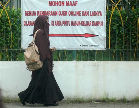 indonesian universities ban niqab over fundamentalism fears new straits times malaysia