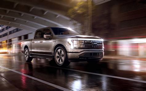 This is a pretty substantial volume for the first year. Ford F-150 Lightning 2022 : le voici, le F-150 électrique ...