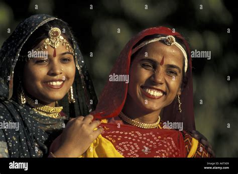 Asien Indien Jodhpur Rajasthan Lächelnd Indische Frauen Tragen Traditionelle Saris Mr