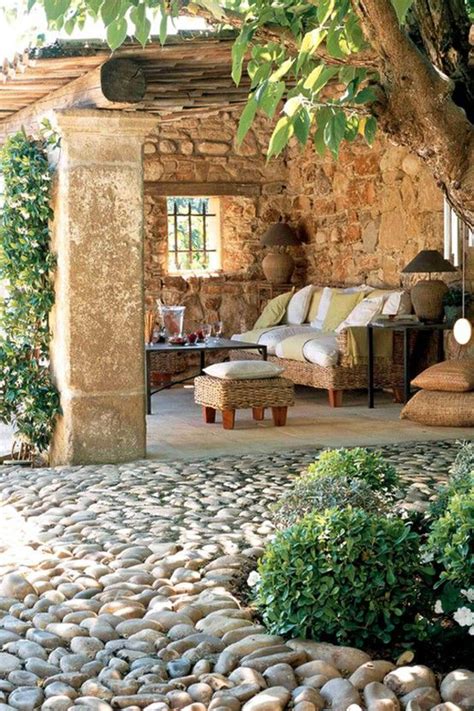 22 Artistic Mediterranean Outdoor Living Areas