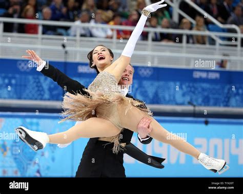 Us Madison Chock And Evan Bates Perform During The Figure Skating Ice