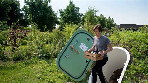 Underground Fridge Lets Brits Keep Cool During The Heatwave But It S
