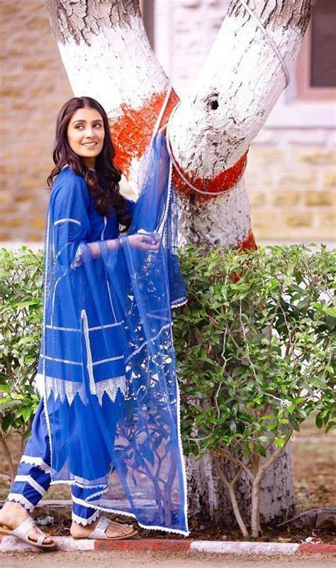 Ayeza Khan Beautiful Pakistani Dresses Traditional Indian Outfits