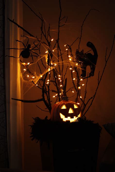 Scary Halloween Tree Halloween Inspiration Halloween Lights