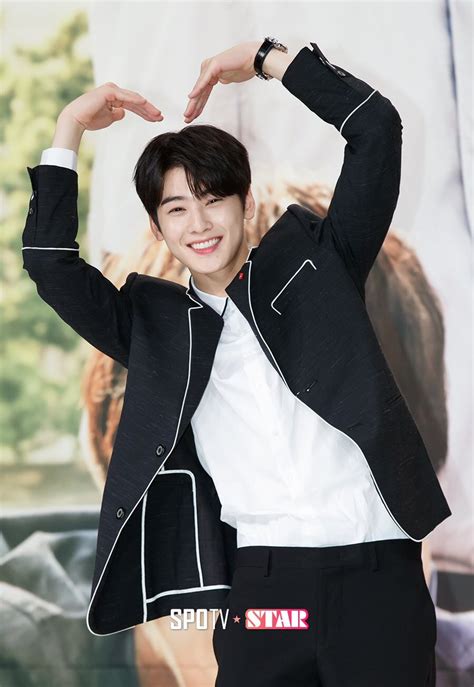 I still think that cha eun woo's character (mj) in the best hit is my favorite of all of his characters, although i love him in all of his dramas. Cha Eun Woo Hit The Top - Korean Idol