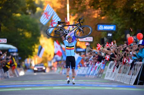 Remco evenepoel has one of the best tt positions in the world on a tt bike but his position and comfort at staying in. Remco Evenepoel solos to win the Men's Junior Road Race ...