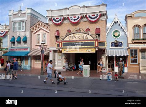 Disneyland California Main Street Hi Res Stock Photography And Images