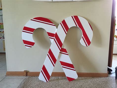 20 Wooden Candy Cane Yard Decorations