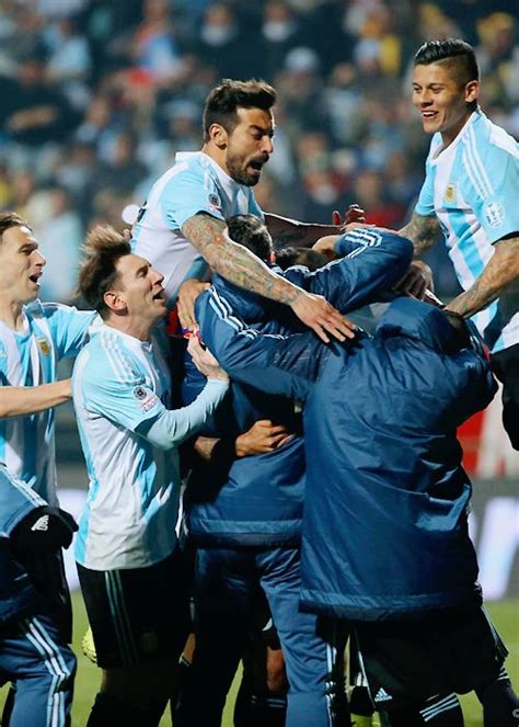 Argentina hopes to bounce back from the draw against chile when they visit colombia tuesday in world cup qualifying. Colombia vs Argentina . Copa América Chile 26.6.15 ...