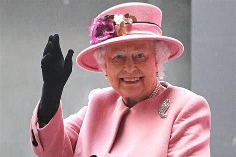 The ring (hypnotic seduction of dale) queen. The Queen: 15 facts to celebrate Her Majesty's 92nd ...