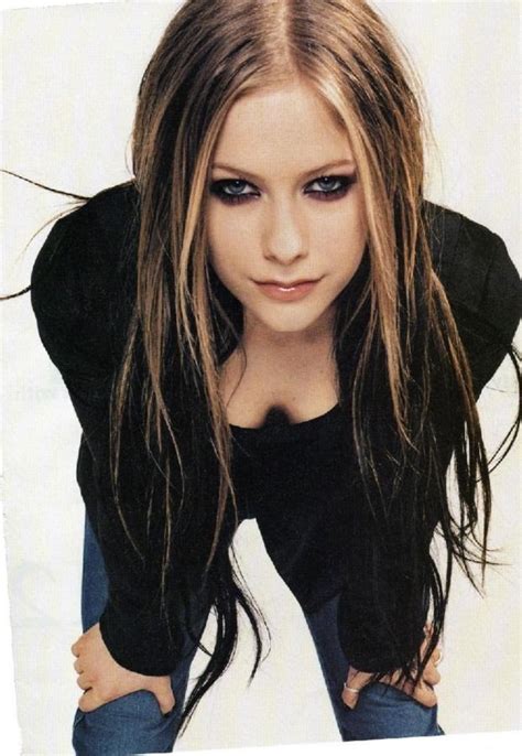 Avril Lavigne Photo Oh My Pink Haircut Avril Lavigne Avril Lavigne Photos