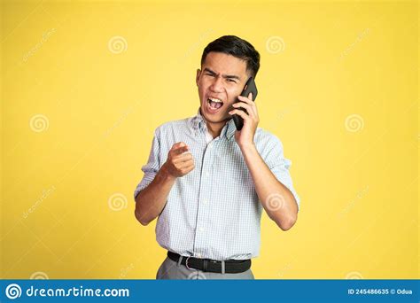 Man Shocked And Angry While Talking On His Smartphone Stock Image Image Of Message Portrait