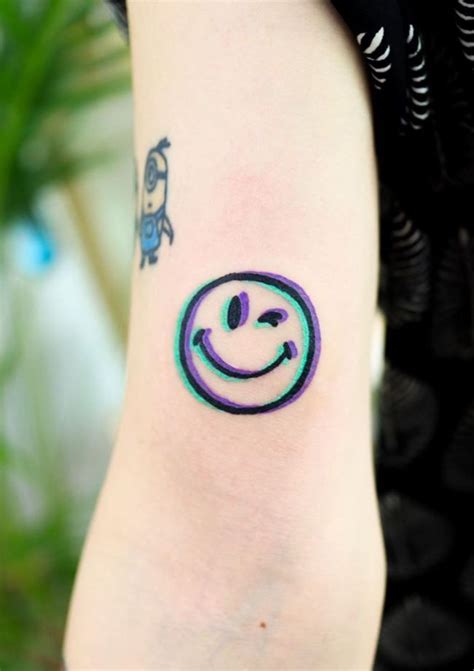 Smiley Face Tattoos Designs Omahdesignku
