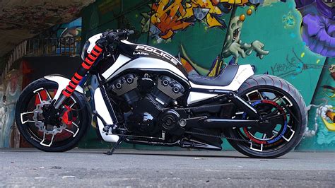 Custom Harley Davidson 300 Razor Is Not Your Regular La Police