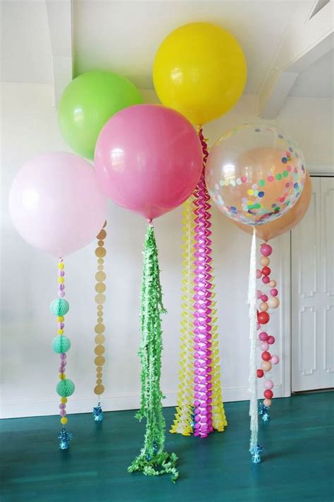 Here we have 5 simple balloon decoration idea that would be ideal for birthday and anniversary.find more balloons decoration ideas! Awesome Balloon Decorations 2017