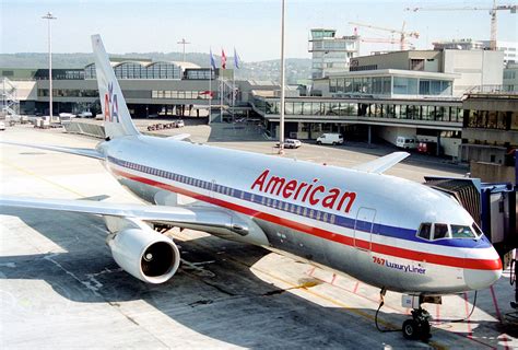American Airlines Boeing 767 223er N321aazrh04041995 Flickr