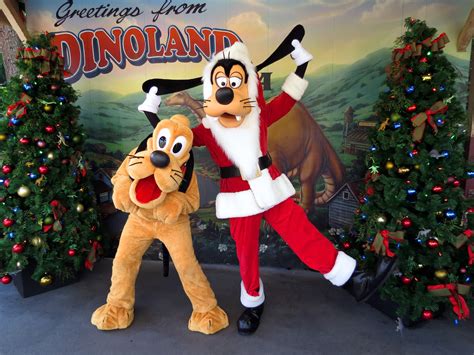 Pluto And Santa Goofy Dinoland Usa Disneys Animal Kingdo Flickr