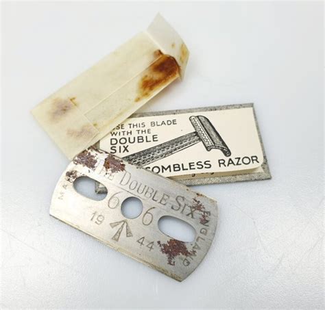 British Ww2 Razor Blade Wo2militariacom British Ww2 Razor Blade