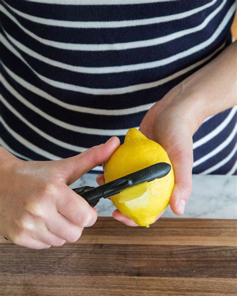 How To Zest A Lime Without A Zester Lime Zest About Nutrition Data
