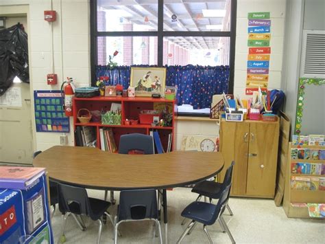 Cozy Kindergarten Classroom Set Up