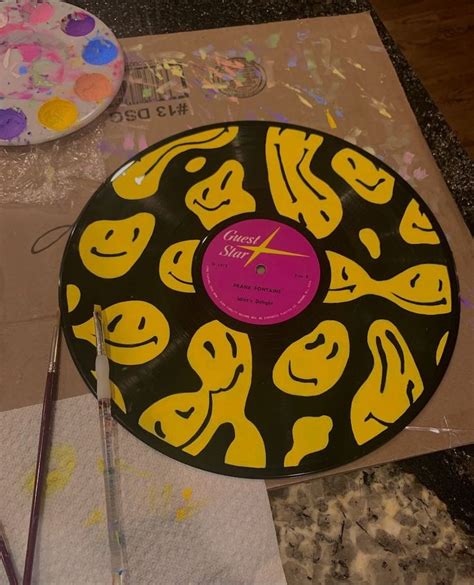Pin By Pinterest On Diy And Art In 2023 Vinyl Record Art Ideas Painted