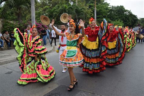 Derroche De Folclor En Baila Caribe Opinion Caribe