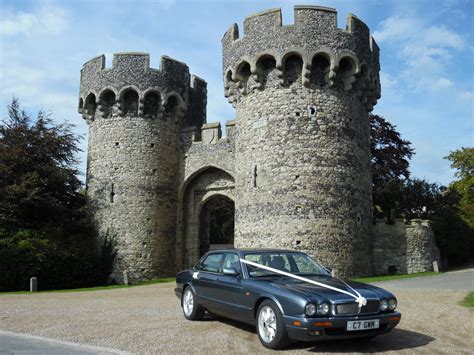 The horseshoe & castle, cooling: Jaguar XJ6 at Cooling Castle Barn | Cooling castle barn ...
