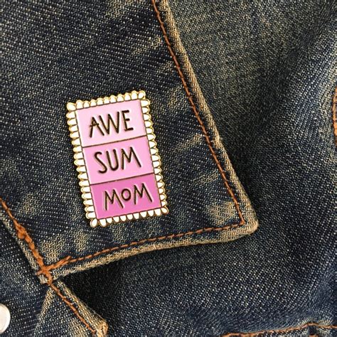 Awesome Mom Enamel Pin Best Mom Pin Mothers Day Pin Etsy