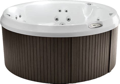 Jacuzzi Hot Tub J 210 Low Maintenance Emerald Pool And Patio