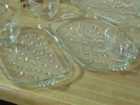 Tear Drop Luncheon Snack Plates With Cups Holder Hazel Atlas Snack