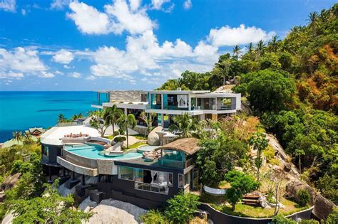 A Spectacular Seaside Tropical Villa Video