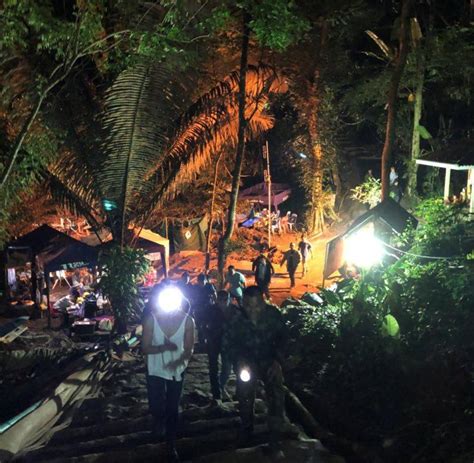 Rettungsaktion In Thailand Der Eigentliche Held In Der Höhle Ist Ein Staatenloser Junge Welt