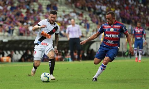 O jogo do campeonato brasileiro, será disputado dia 19/11/2020 às vasco da gama e fortaleza se enfrentam dia 19/11/2020 às 19:00 hs. Rossi volta a treinar no Vasco, mas ficará fora de ...