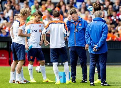 netherlands announce 23 man squad for the fifa world cup 2014