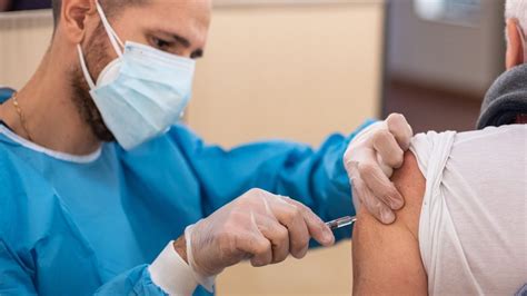 Covid Vaccine First Milestone Vaccine Offers 90 Protection Bbc News