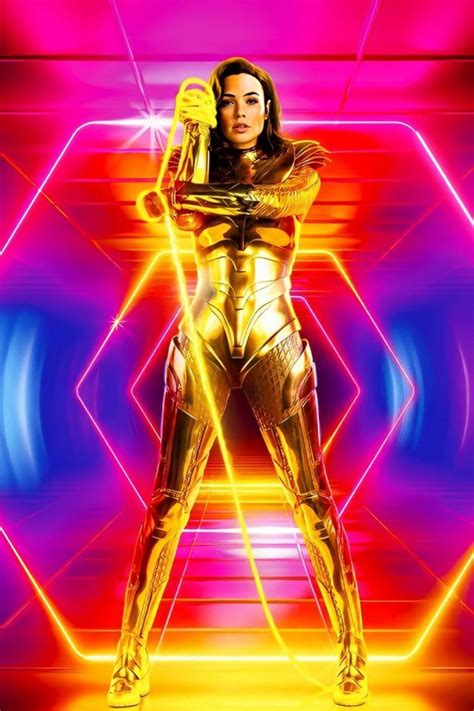 Kristen wiig, chris pine, and pedro pascal reveal their favorite fight scenes to shoot in wonder woman 1984, while patty jenkins discusses the importance of action sequences featuring women. New Wonder Woman 1984 Poster: Diana Wields the Lasso of ...