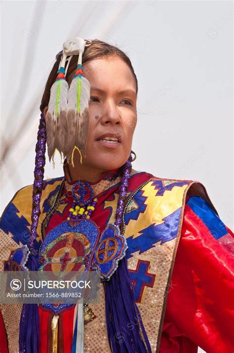 Portrait Women´s Fancy Or Shawl Dancer Pow Wow Blackfoot Crossing Historical Park Alberta