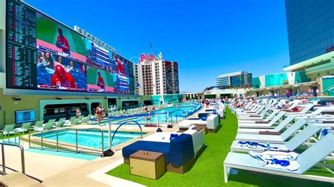 Why Circa Has The 1 Pool Stadium Swim And Best Barsdrinks In Vegas Youtube
