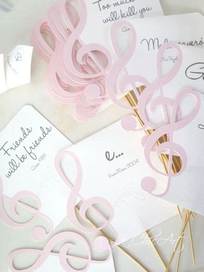 Le frasi di auguri in occasione di un matrimonio sono d'obbligo. Segna tavolo in tema Musica | Musica per matrimoni, Matrimoni a tema musica, Ventagli matrimonio ...