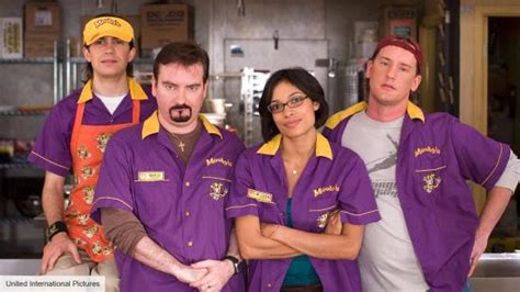 Kevin Smiths Clerks 3 Trailer Brings Back Dante And Randall