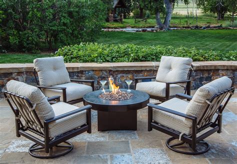 Want to gather around a warm fire with family and friends without leaving the comfort of your own backyard? Copper Fire Table, Hammered Copper Gas Fire Table ...