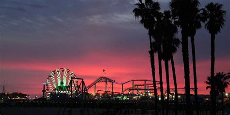 Things To Do At Night On The Santa Monica Pier Big Deans Ocean Front