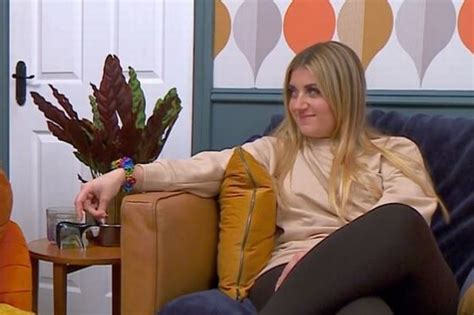 Goggleboxs Izzi Warner In Disbelief As She Shares Real Age Liverpool Echo