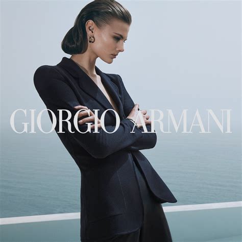 Giorgio Armani Fall 2022 Collection Womens